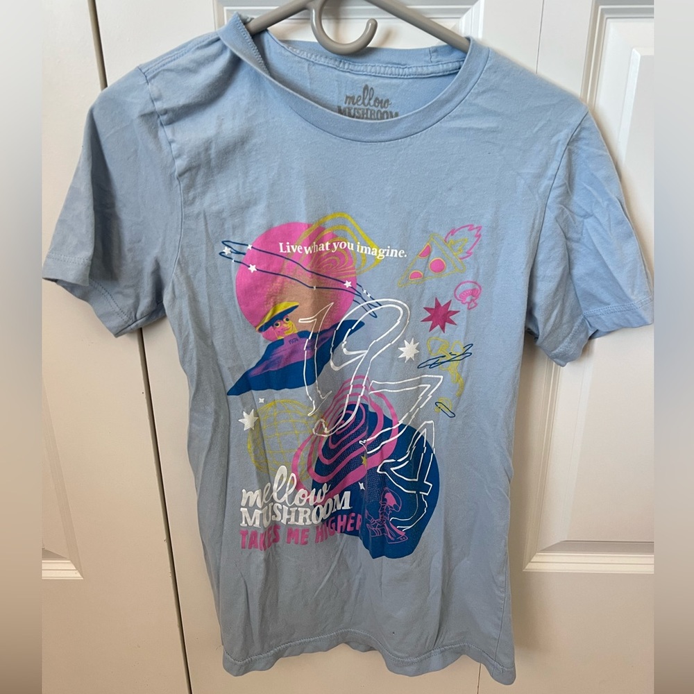 Mellow Mushroom T-Shirt Size Medium